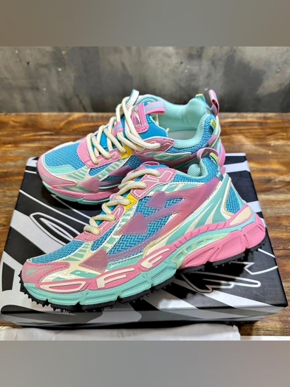 NWOT Off-White Be Right Back Sneakers Blue & Pink.